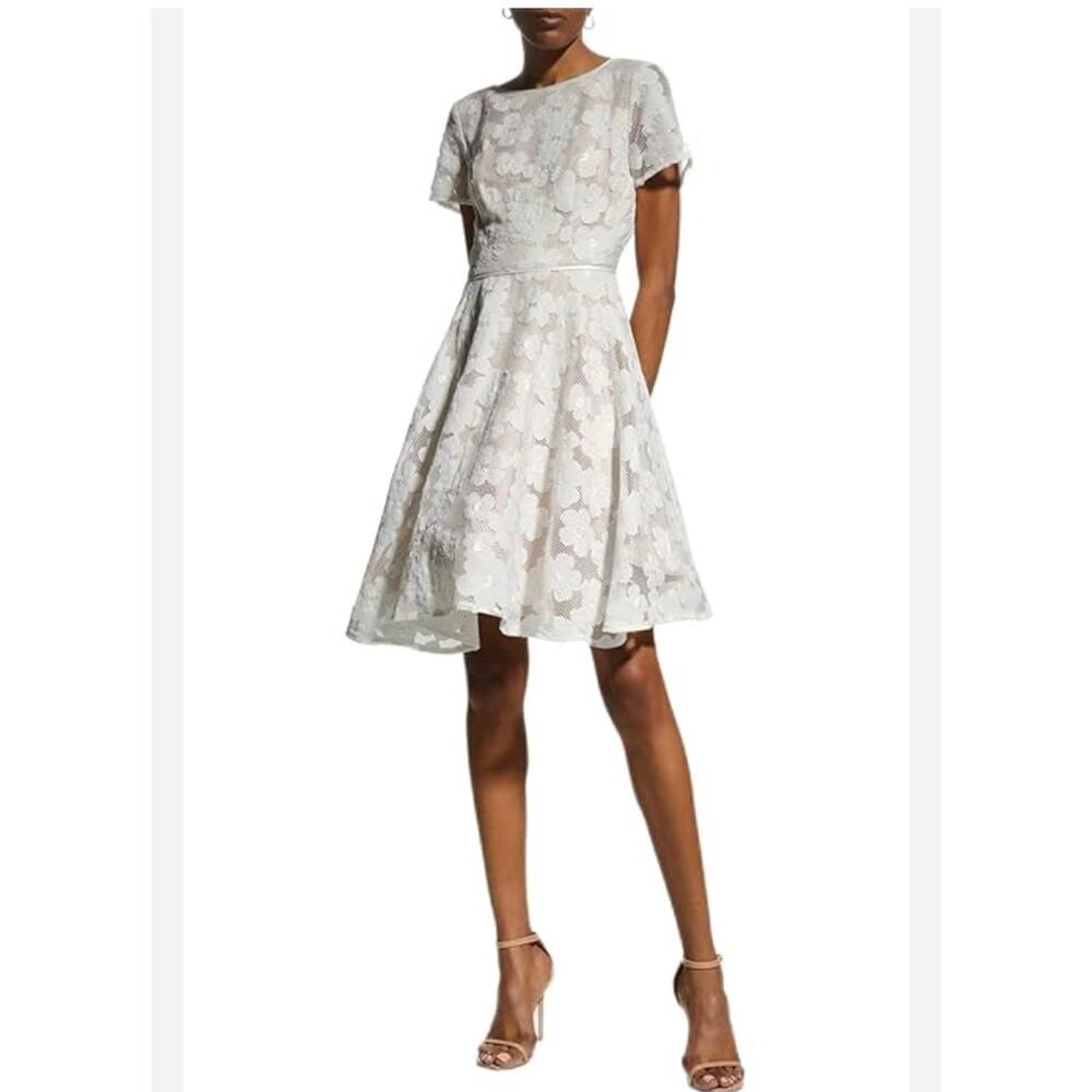 Shani Floral Fit & Flare Cocktail Dress White Nude size 8 (new)